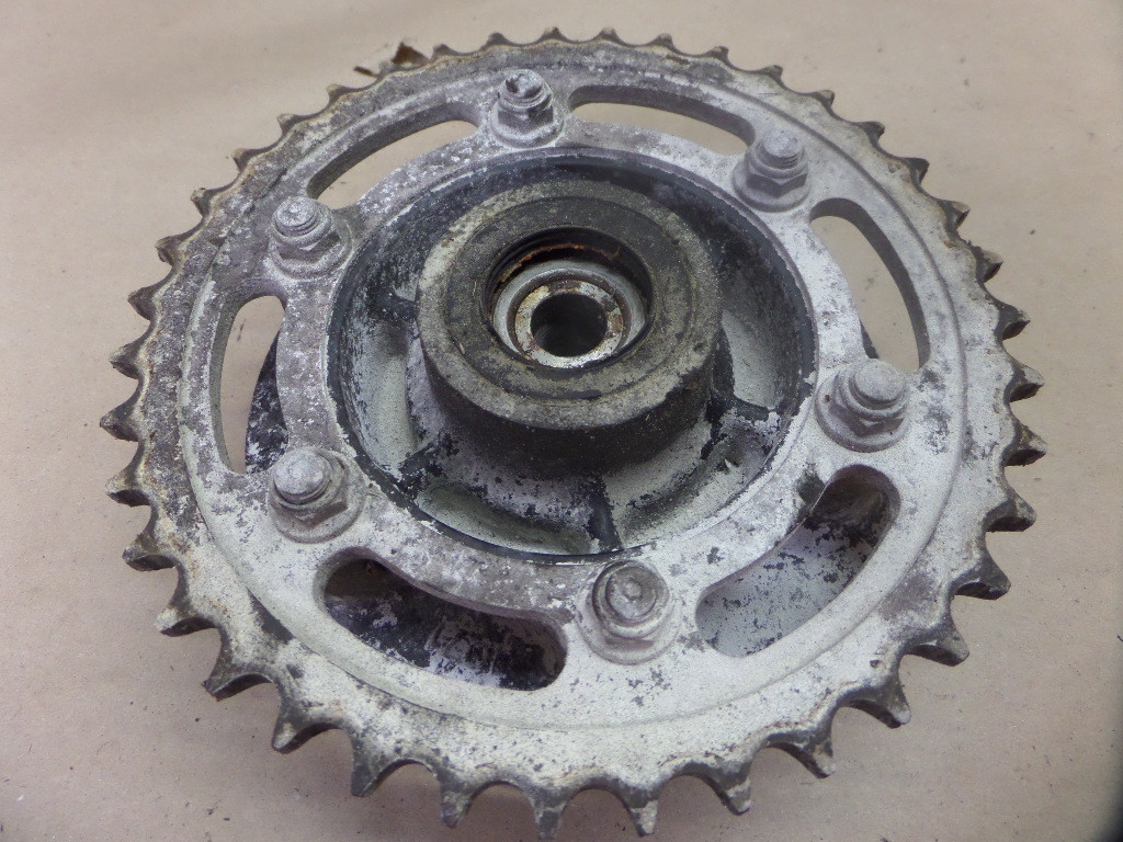 1988 KAWASAKI NINJA ZX600-C SPROCKET WHEEL HUB ASSEMBLY WITH