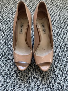 nude wedges size 5