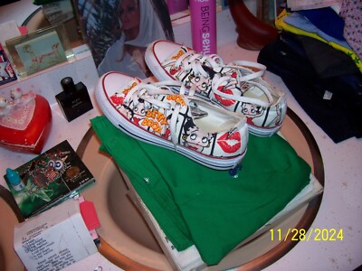 women's sz rare Betty Boop Converse All Star sneakers shoes pretty  fabulous - Main Image