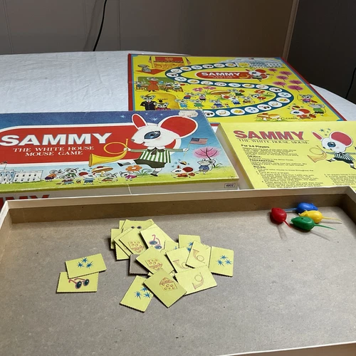 Sammy the White House Mouse game. Milton Bradley. 1977. vintage.