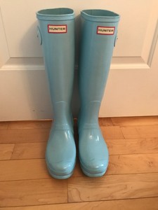 light blue hunter rain boots