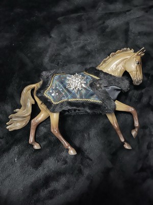 Breyer Christmas Holiday Horse 700126 Highlander True North 2023
