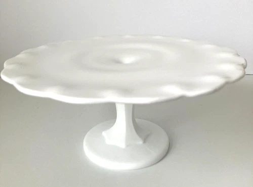 INDIANA GLASS VINTAGE MILK GLASS PEDESTAL TEARDROP CAKE PLATE STAND 11"x4 3/4" T