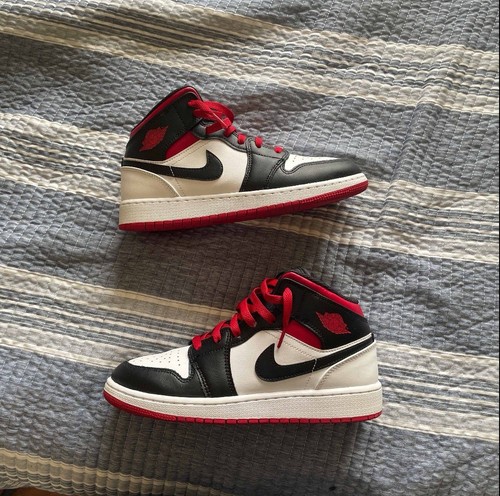Jordan 1 gym red 