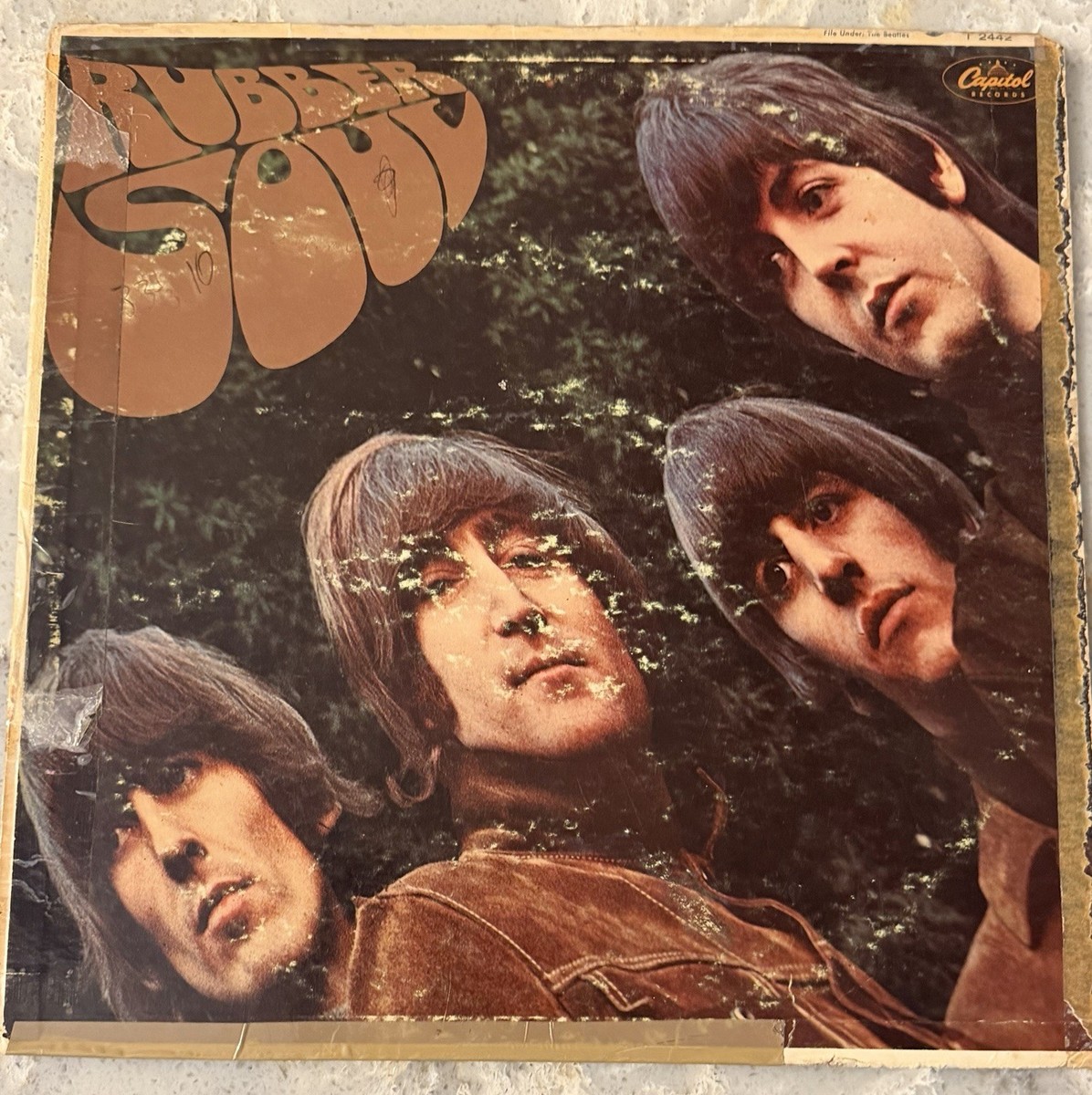 The Beatles: Rubber Soul ~ Capitol Records Rainbow Label T 2442