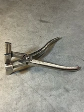 Vintage C.S. Osborne & Co. Canvas Stretching Pliers 260 Hammer X-X4 Made in USA