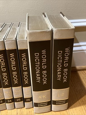 【27冊セット】洋書　雑誌　ニードルワーク＆クラフト アメリカ 英語1983年～ Vintage 1975 World Book Encyclopedia Complete Set (Volumes 1-26) +