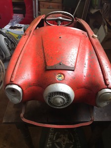 macchinina a pedali giordani