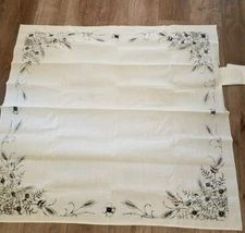 Vintage Tri-chem Liquid Embroidery #7711 Wheat and flowers table cloth 44"