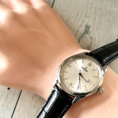 Fendi women’s silver watch 210G Good Pre-Owned Fendi quartz watch silver - Gem main image 3