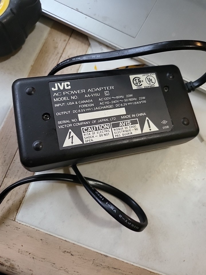 JVC AA-V10S AC Adaptor POWER Chargeur Pour caméscope (Réf# L-203