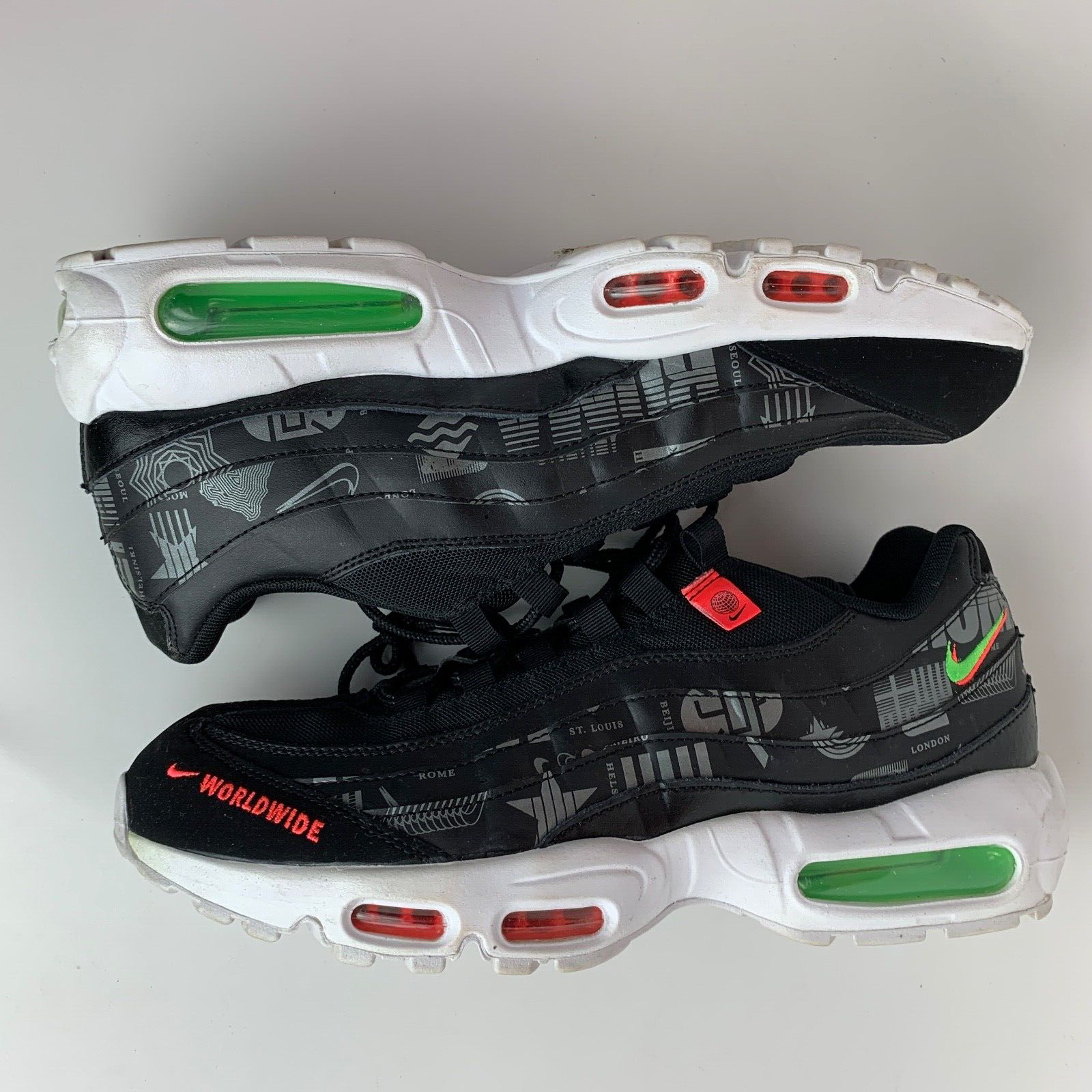 Air Max 90 Supreme x Louis Vuitton