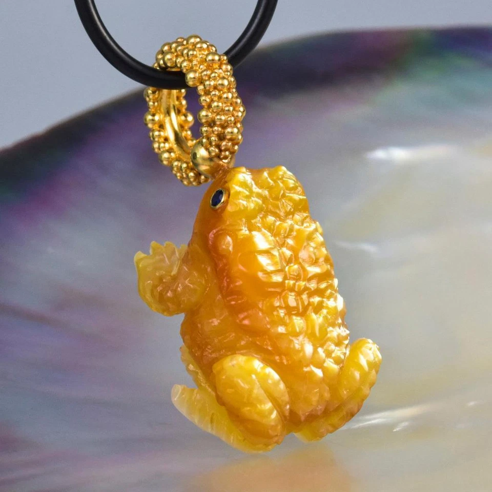 Colgante rana sapo tallado nácar y oro Vermeil plata de ley 10,95 g Foto 3 de 4