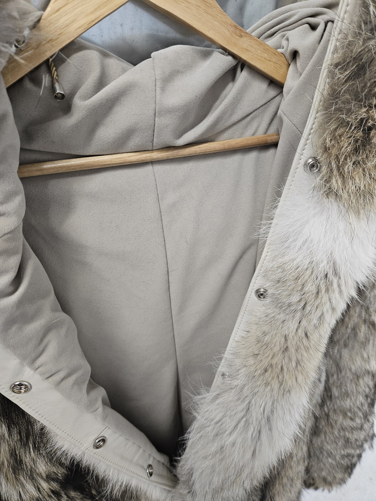 Jumpsuit coyote coyote fur coat unisex real fur men fur snowsuit image 3