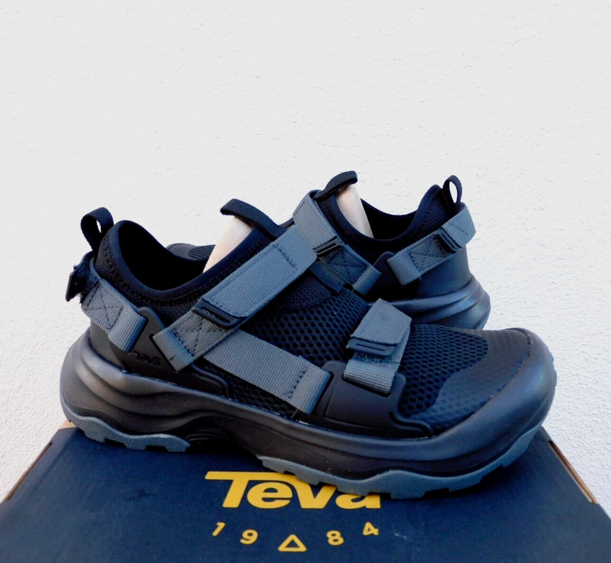 TEVA OUTFLOW UNIVERSAL SPORT WATER SHOES HIKING SANDALS, MEN US  ~NEW