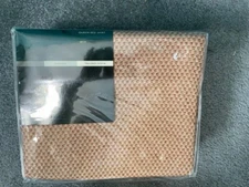 NEW MARSHALL FIELD’S QUEEN SIZE BEDSKIRT BAROQUE TAILORED DESIGN