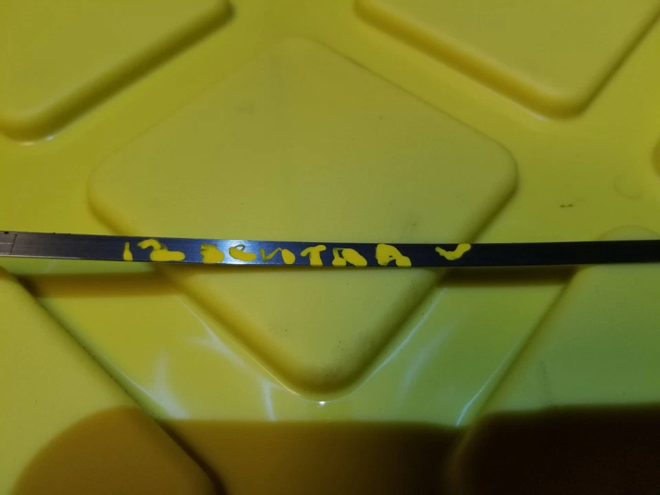 07-12 Varilla de medición de aceite de motor Nissan Sentra 2,0 L OEM Foto 2 de 4