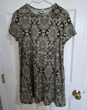Boho Business Casual   Paisley Knit Stretch Shift Mini Dress M