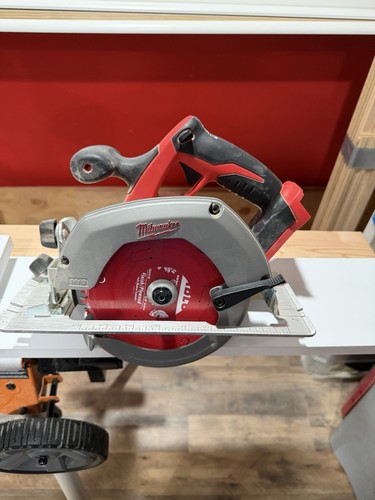 Milwaukee M18 2630-20 Circular Saw - Red