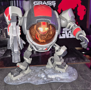 GameStop Grass Effect Z7 Mech Figure Boxed Plants vs. Zombies Garden Warfare 2