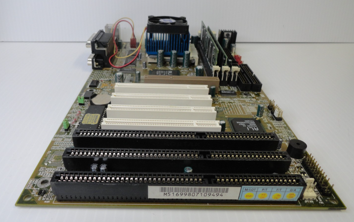 MSI MS-5169 Ver 2.1 AL9 Socket 7 Motherboard w/ AMD-K6-2/500AFX