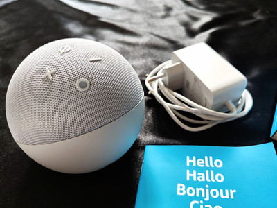 Amazon Echo Dot Weiß   neuwertig   OVP   inkl. Netzteil & Zubehör