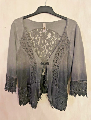 Sehr schöne kurze Jacke in Gr. 40 von Tredy