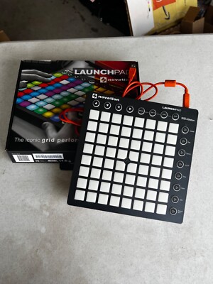 Novation Launchpad MK2  novlpd09 Iconic Grid Performance Instrument USB Mac & PC