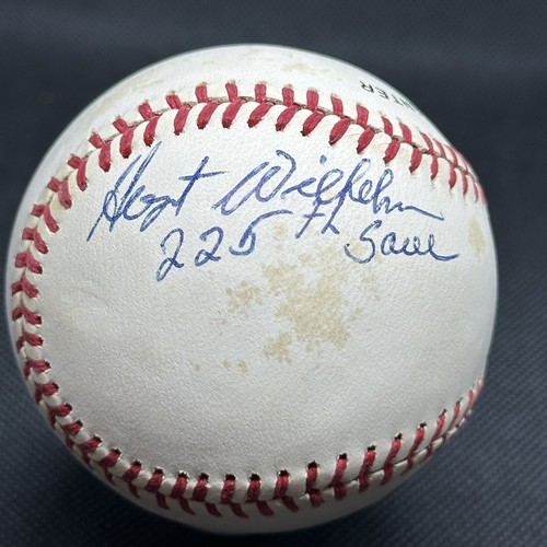 Hoyt Wilhelm 225th Save Signed Baseball JSA COA HOF Giants White Sox Orioles