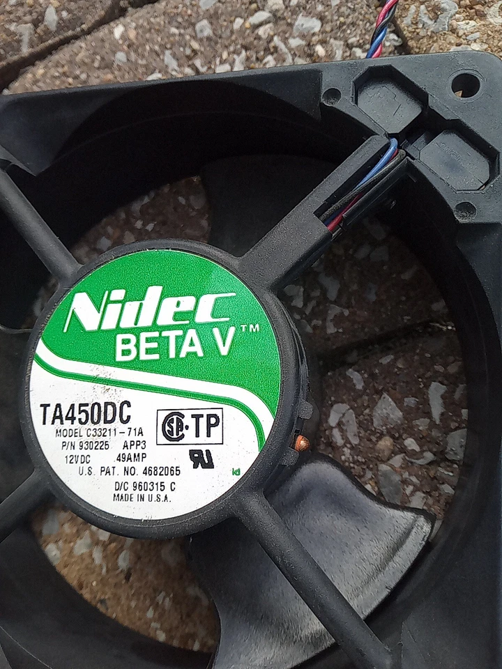 Nidec TA450DC C33211-71A 120x120x38MM 12V 0.49A Thermistor control Fan with Tach - Image 2 of 4