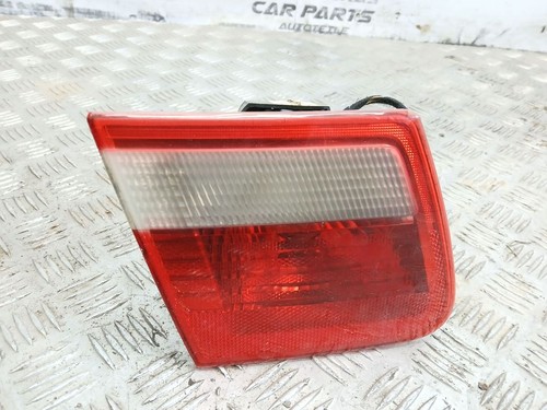 BMW 3 E46 2004 Hinten links Rückleuchte Heckleuchte innen 8368759 UST133645
