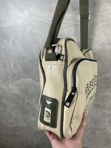 Borsa a tracolla Diesel vintage logo resistente e amichevole verde crema utility - Foto 6 di 11