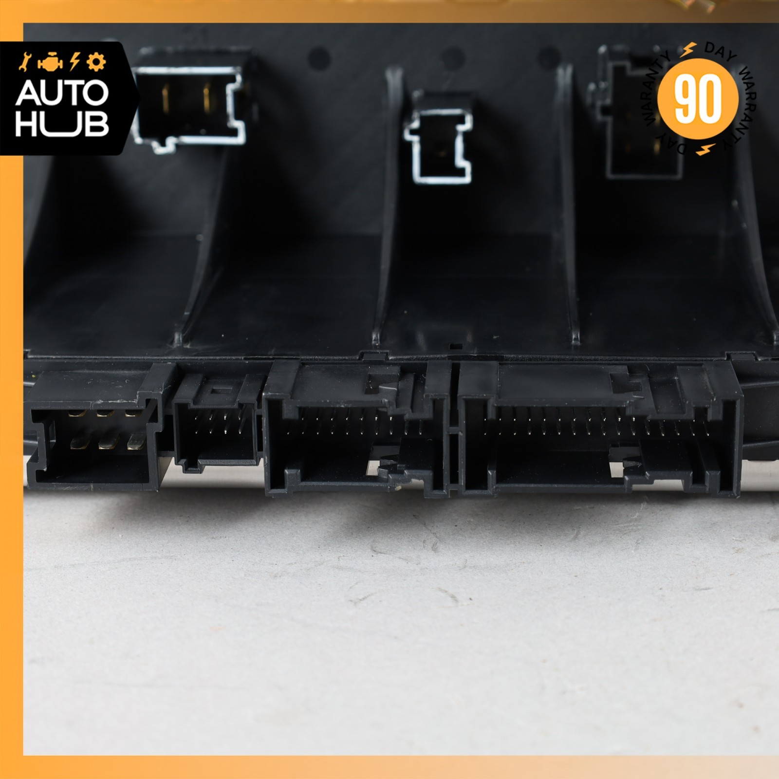 03-12 Mercedes R230 SL500 SL55 AMG Front Left SAM Fuse Box Control Module OEM