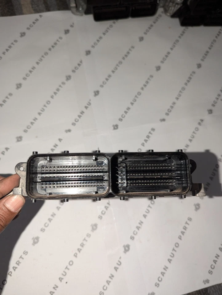 KIA Rio Bosch 2016 usado MEDG17.9.8/0261S12386/391102BVE0 Foto 3 de 3