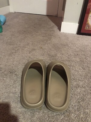 Men’s Size 10 Adidas Yeezy Desert Sand Slide s-l400.jpg main image 4