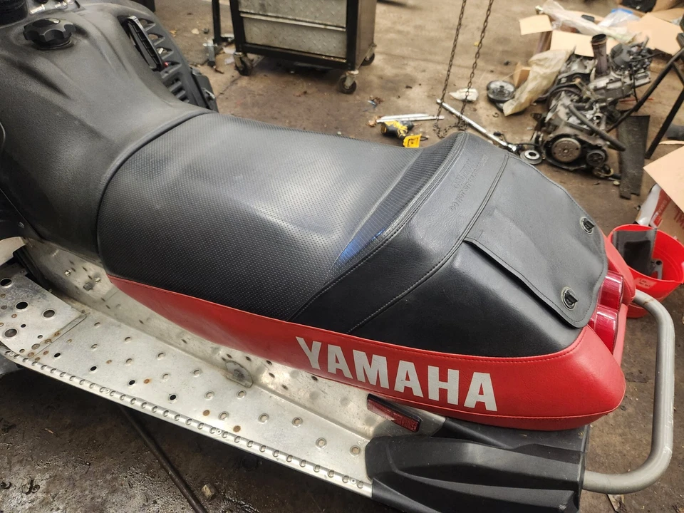 Yamaha Viper 2003 2002 asiento sillín Vmax XTC SRX SXR 500 600 700 Phazer SX rojo Foto 2 de 4