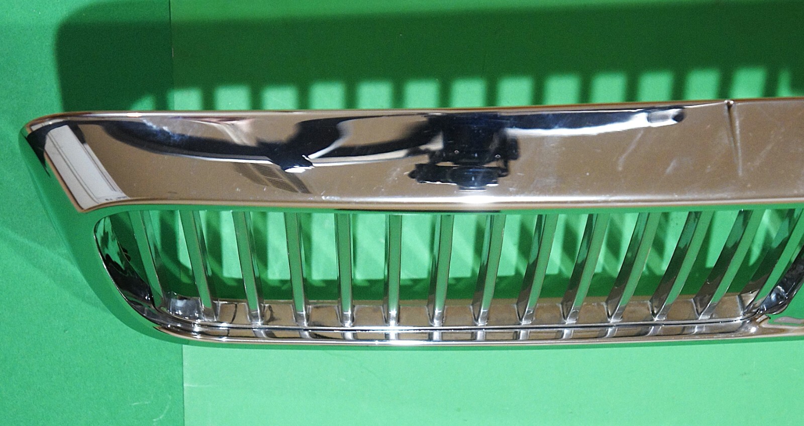 1988-95 JAGUAR XJ6 XJ12 OEM FRONT GRILLE ASSEMBLY WITH MOUNTS - NICE !!!