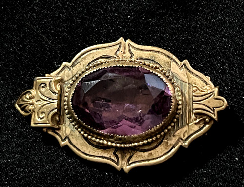 ANTIQUE VICTORIAN GOLD FILLED BROOCH CLIP FROM 1880-90TH AMETHYST GLASS DECOR