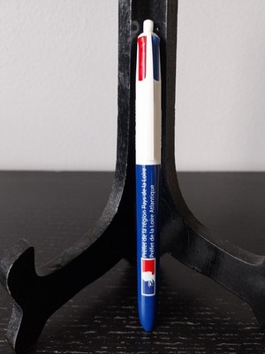 BIC WERBESTIFT 4 FARBEN. Präfekt Pays De Loire Präfekt Loire-Atlantique 