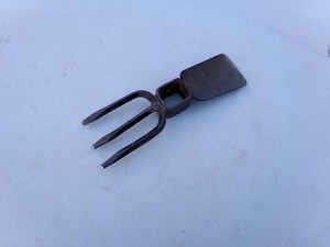 Village Blacksmith 3 Tine Hand Cultivator Rake Claw Hoe Vintage Garden Tool Head