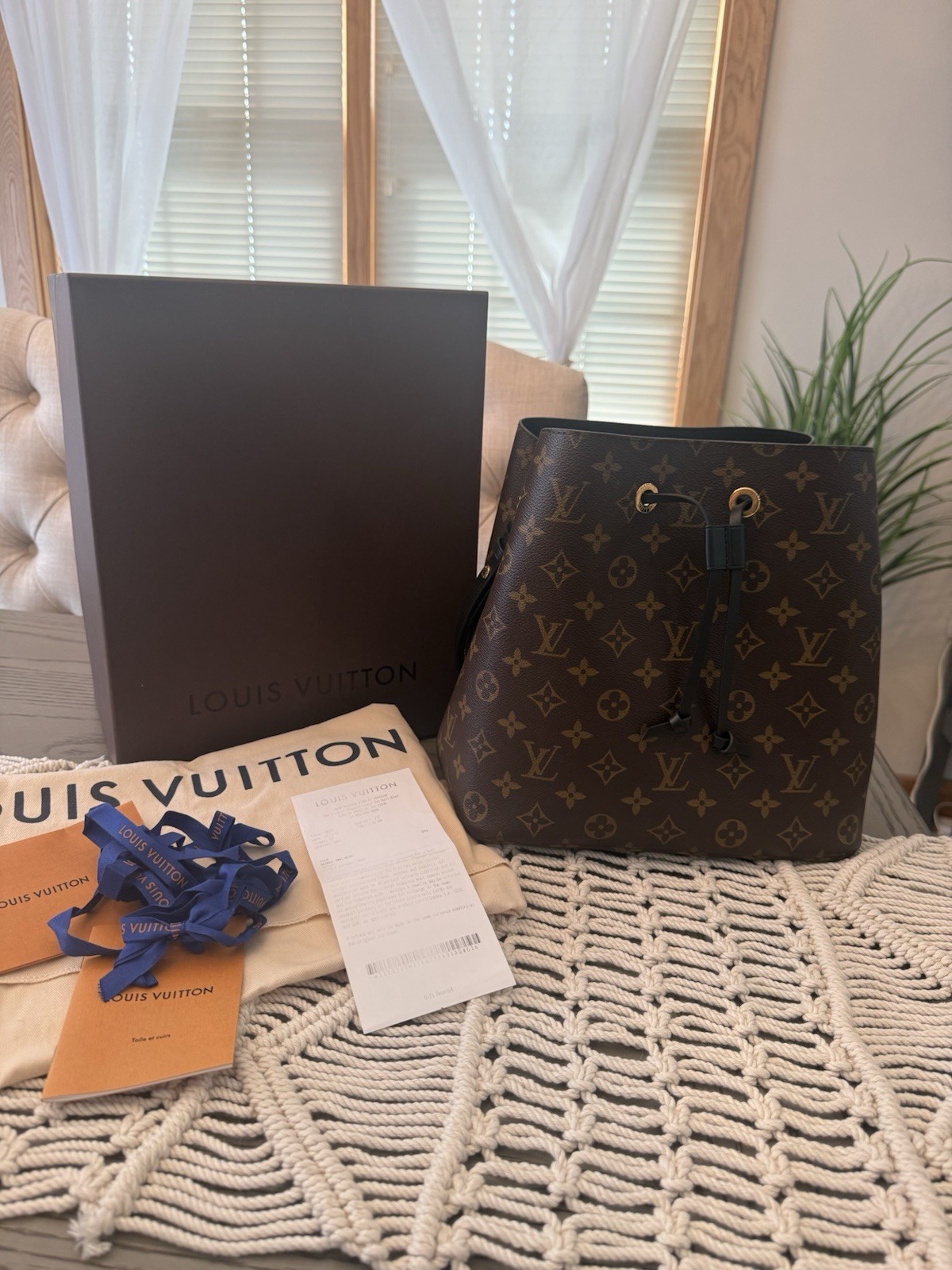 Louis Vuitton NeoNoe MM - Monogram