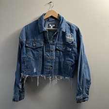 Women's Cropped Distressed Denim Jacket   Raw Hem   Light/Medium Wash