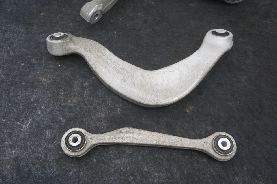 Juego de 3 brazos de control inferiores superiores traseros derecho OEM 8K0505324H Audi RS7 2014-17 *Nota* Foto 2 de 4