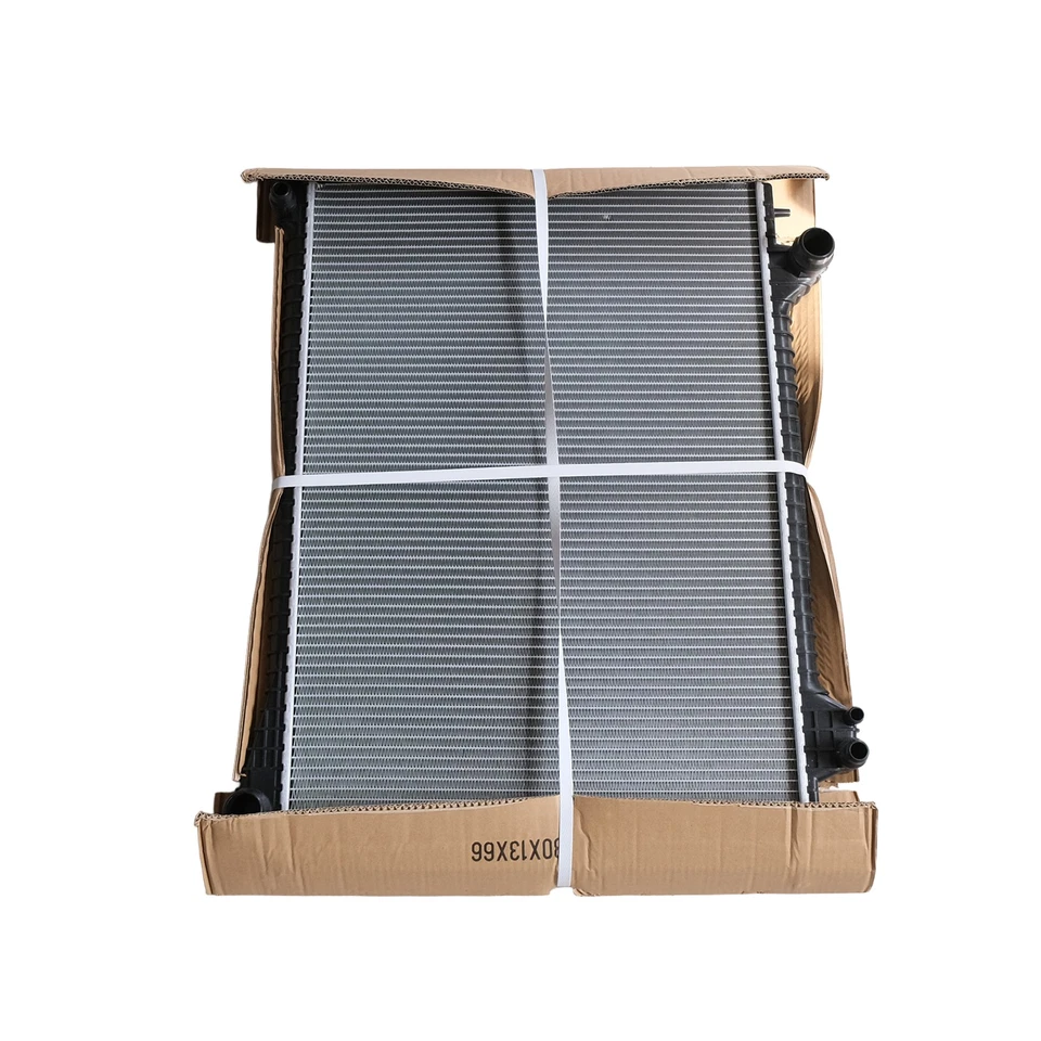 New LR092461 Radiator Assembly For Jaguar F-Pace Land Rover 2018-2025  - Image 3 of 4