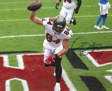 Autographed Cameron Brate 8X10 Tampa Bay Buccaneers Photo with COA