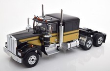 Kenworth W900 schwarz/gold US-TRUCK  RK180121 1:18