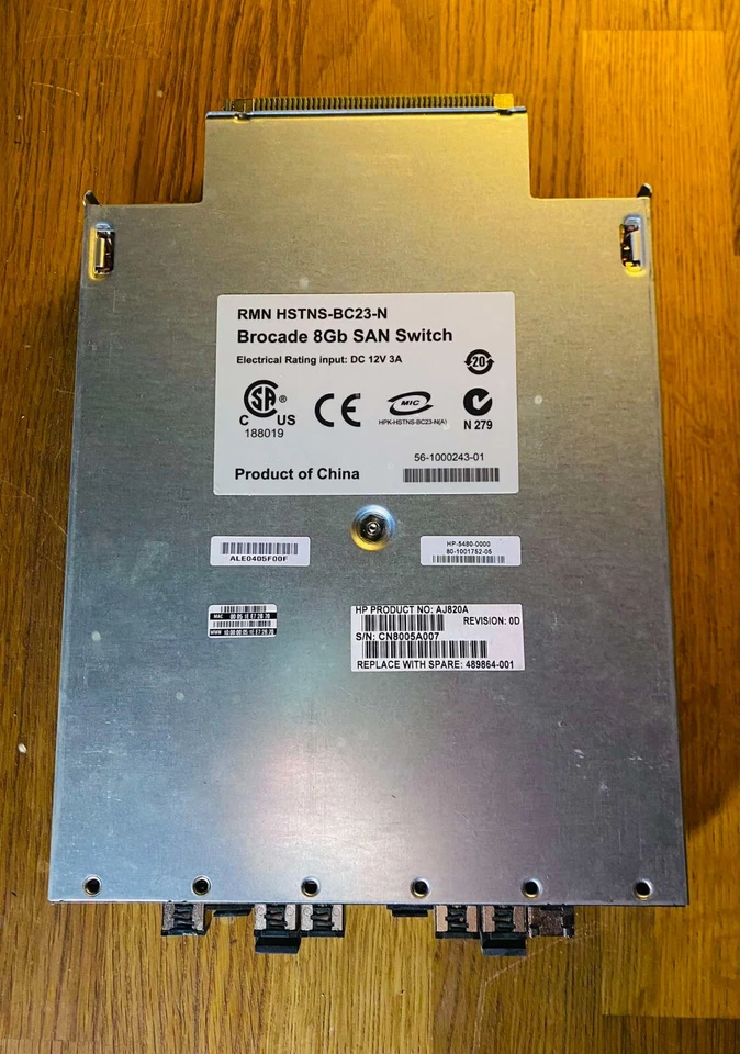HP Brocade 8GB SAN Switch HSTNS-BC23-N AJ821B 8 Port SFP Switch Module - Immagine 2 di 2