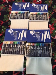 Demco Pastel a  L'Huile Oil Pastels 450/12.  12 Colors Regular Korea Unused Lot4