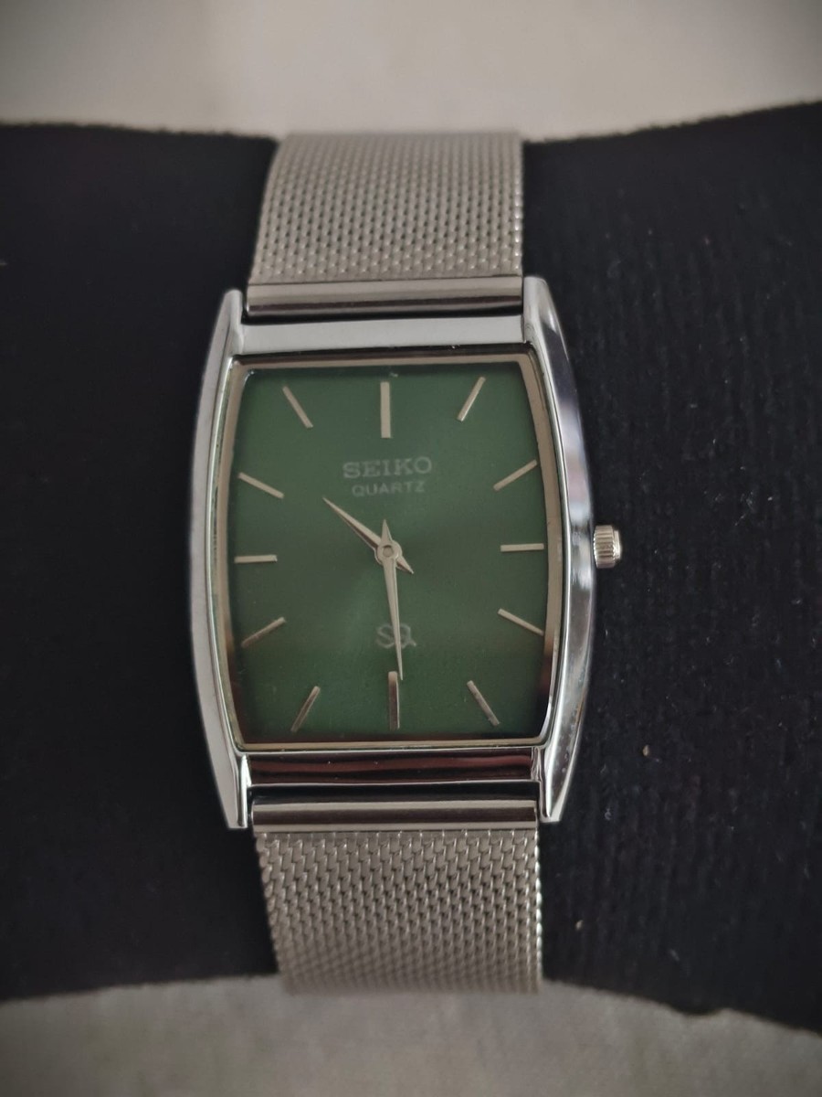 Vintage Classic Seiko Slim Tank japan Made Green Dial Men's Wrist watch View 3