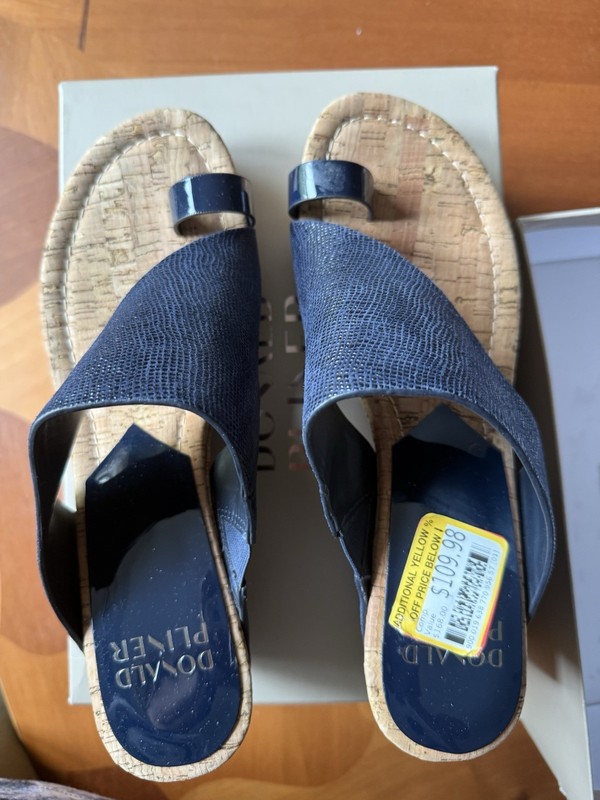 Donald J Pliner women Navy slip on Sandals New With Box size 10M